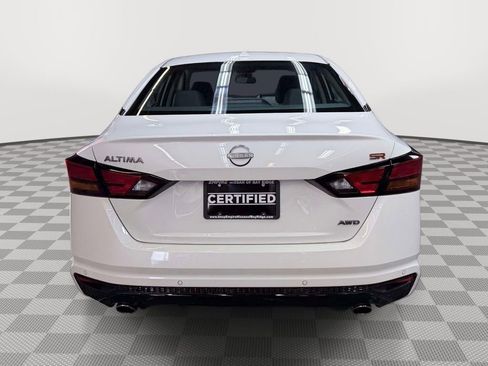 Used 2025 Nissan Altima 2.5 SR w/ SR Premium Package AWD/4WD image 4