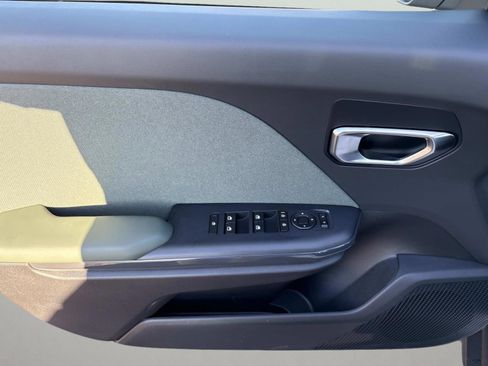 New 2025 Kia K4 EX image 18