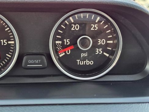 Used 2012 Volkswagen Beetle 2.0T image 25