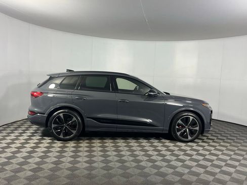 Used 2025 Audi SQ6 e-tron Prestige w/ Black Edition One image 3