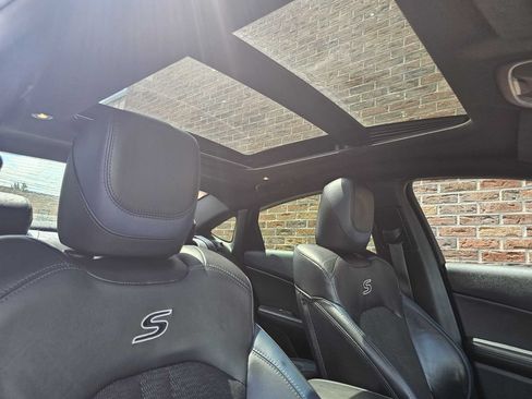Used 2015 Chrysler 200 S w/ Navigation & Sound Group I AWD/4WD image 9
