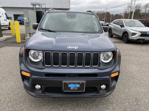 Certified 2022 Jeep Renegade Latitude AWD/4WD image 9