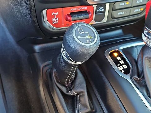 Used 2024 Jeep Wrangler Sport AWD/4WD image 23