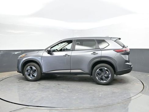 Used 2025 Nissan Rogue SV AWD/4WD image 6