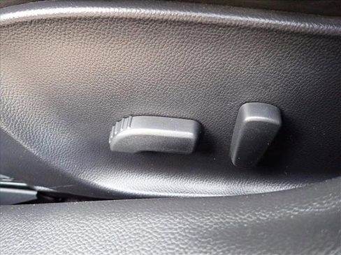 Used 2011 INFINITI G37 x w/ Premium Pkg image 11