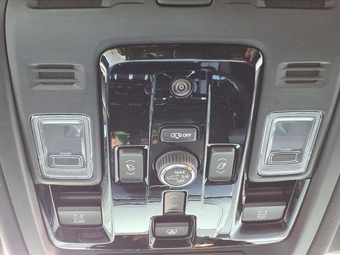 New 2026 GMC Yukon AT4 image 18