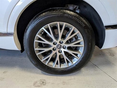 Used 2024 Genesis GV80 2.5T image 14