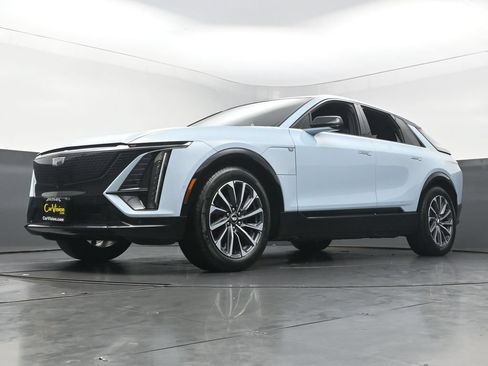 Used 2024 Cadillac Lyriq Sport RWD image 46