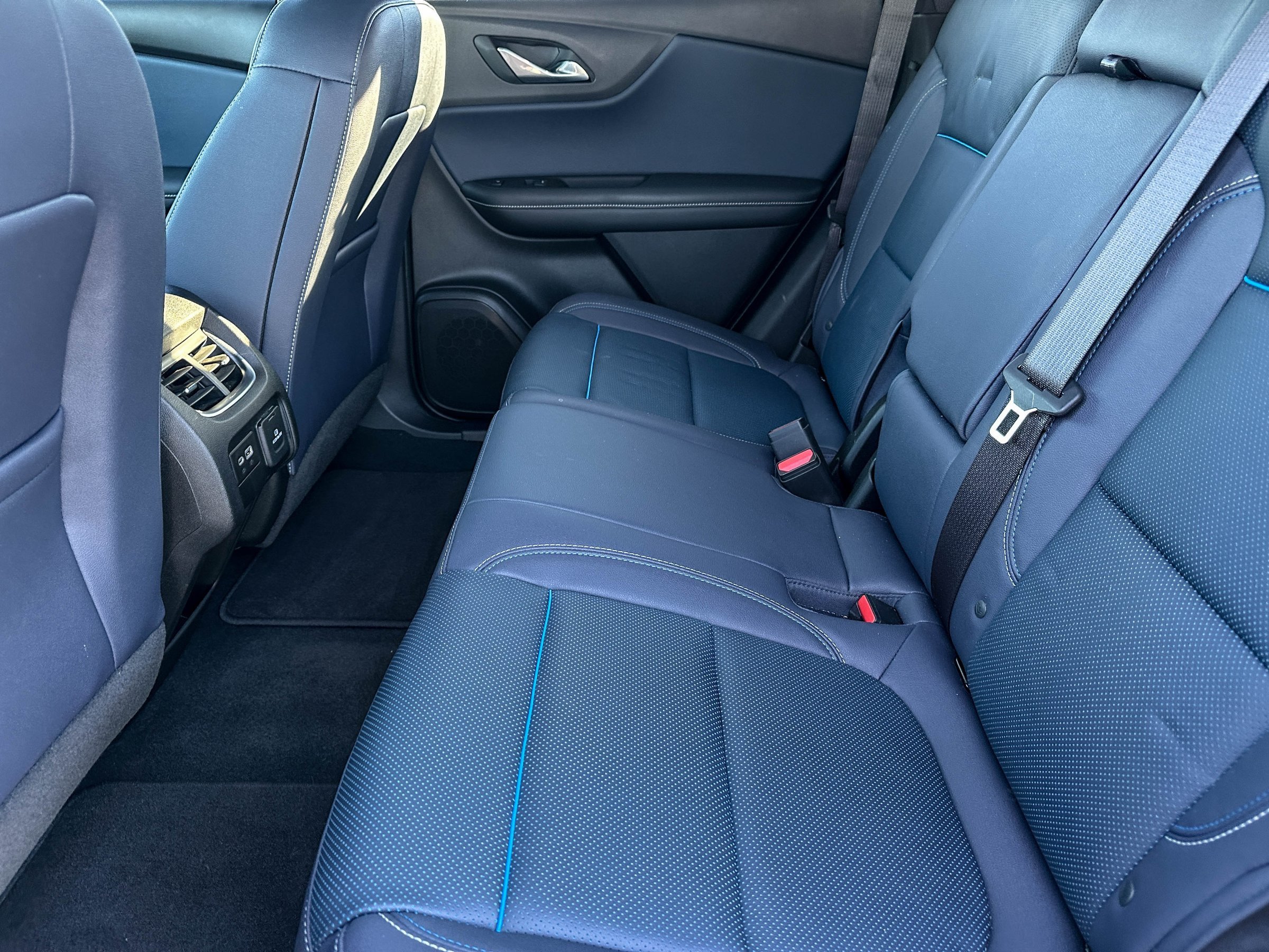 Used 2024 Chevrolet Blazer RS w/ Enhanced Convenience Package FWD image 18