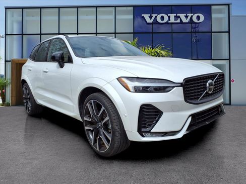 Used 2024 Volvo XC60 B5 Ultimate image 1