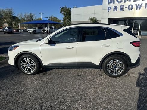 Used 2022 Ford Escape SEL image 3