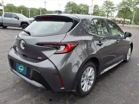 Used 2025 Toyota Corolla SE w/ SE Package FWD image 7