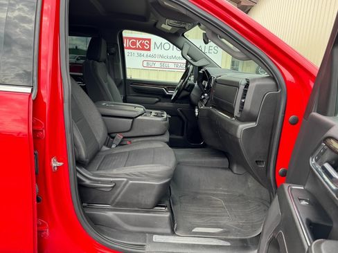 Used 2024 GMC Sierra 2500 SLE image 34