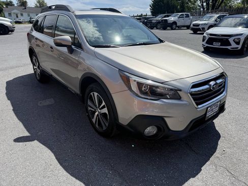 Used 2019 Subaru Outback 2.5i Limited AWD/4WD image 4