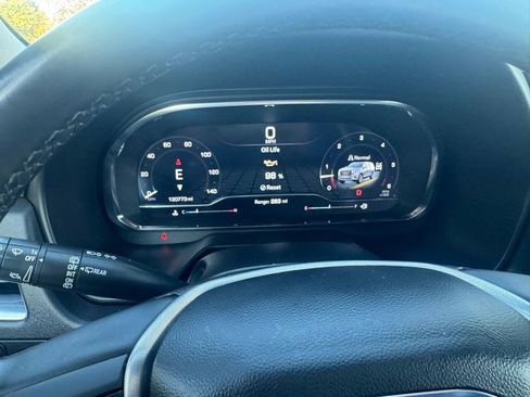 Certified 2023 GMC Yukon SLT w/ SLT Premium Package AWD/4WD image 22