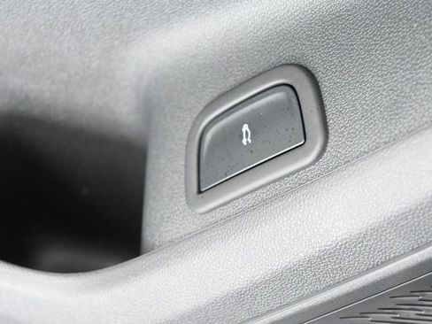 New 2026 Chevrolet Traverse LT w/ LPO, Floor Liner Package image 38