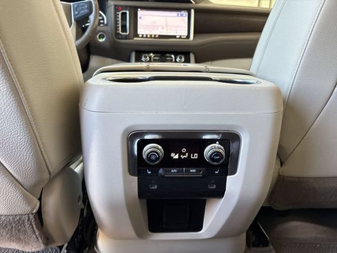 Certified 2021 GMC Yukon Denali w/ Denali Premium Package AWD/4WD image 22