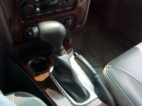 Used 2002 GMC Envoy SLT AWD/4WD image 28