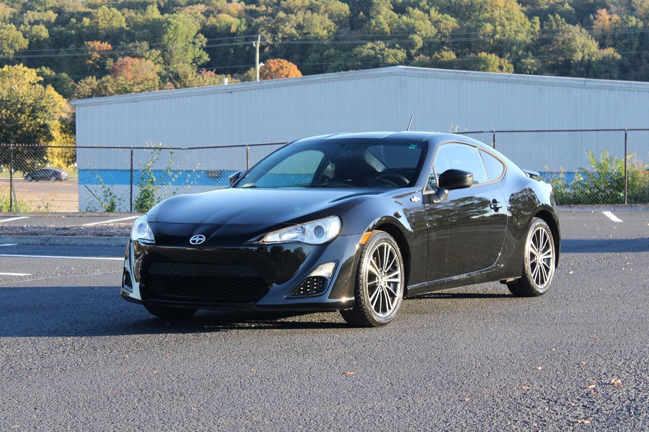 Used 2014 Scion FR-S RWD image 2