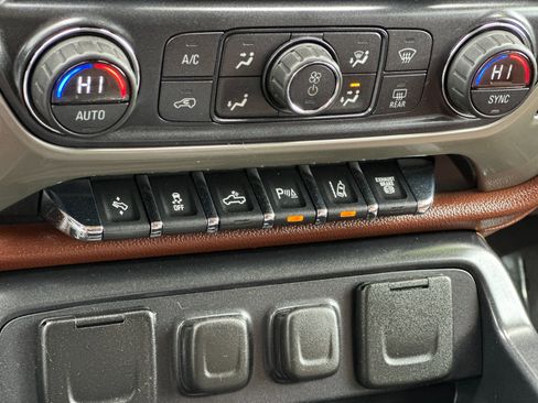 Used 2015 Chevrolet Silverado 3500 High Country w/ Duramax Plus Package image 20