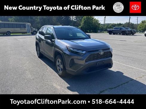 Used 2022 Toyota RAV4 XLE w/ Carpet Mat Package (TMS) AWD/4WD image 1