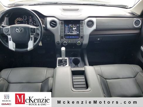 Used 2018 Toyota Tundra Limited w/ Limited Premium Package AWD/4WD image 27