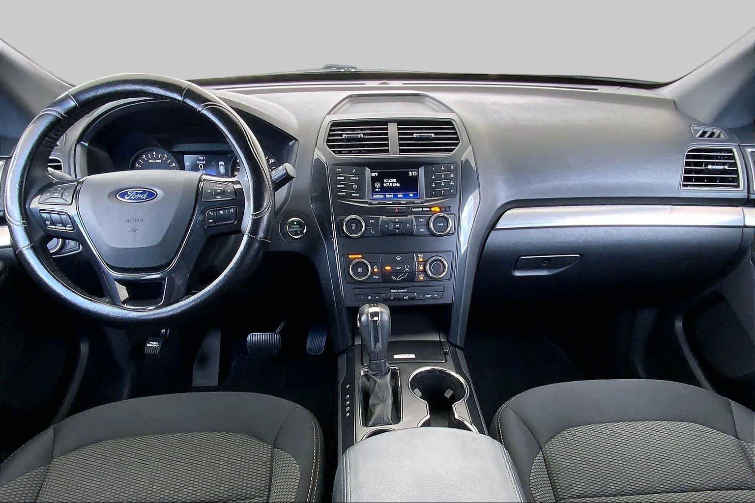Used 2019 Ford Explorer XLT FWD image 16