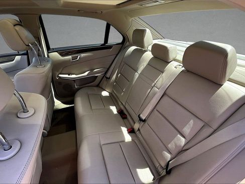 Used 2015 Mercedes-Benz E 350 4MATIC Sedan image 21