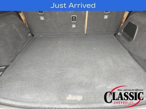 Used 2024 Jeep Grand Cherokee Summit AWD/4WD image 42