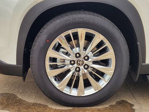 New 2026 Toyota Grand Highlander AWD image 8