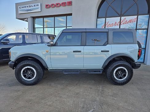 Used 2023 Ford Bronco Badlands w/ Sasquatch Package image 5