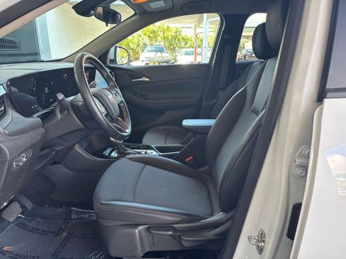 Used 2025 Buick Encore GX Preferred FWD image 29