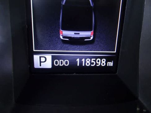 Used 2016 Toyota Tacoma Limited AWD/4WD image 22
