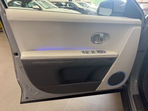 Used 2022 Hyundai Ioniq 5 Limited w/ Cargo Package image 11
