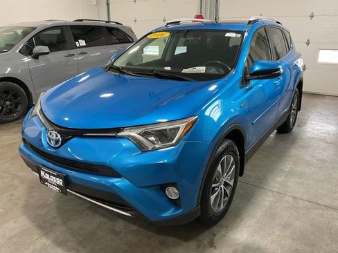 Used 2016 Toyota RAV4 XLE image 3