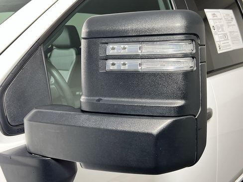 Used 2025 Chevrolet Silverado 3500 W/T image 13