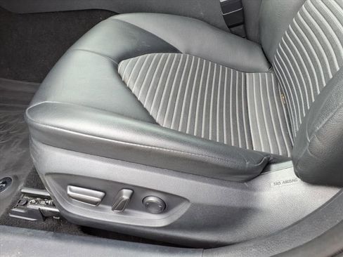 Certified 2023 Toyota Camry SE image 16