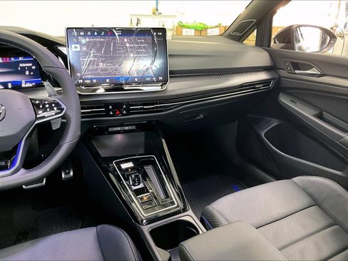 New 2026 Volkswagen Golf image 9