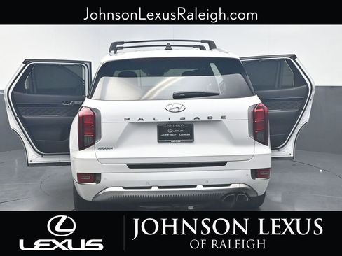 Used 2022 Hyundai Palisade Calligraphy w/ Winter Package image 25