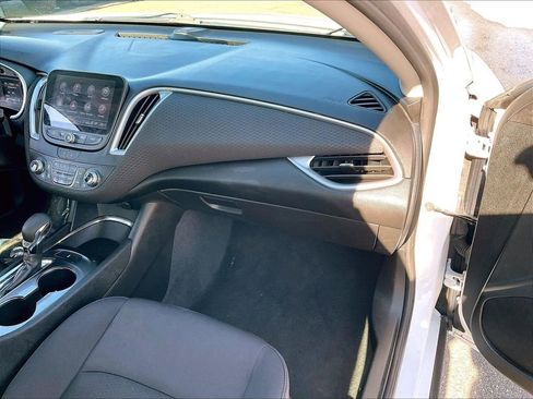 Used 2023 Chevrolet Malibu LT image 12