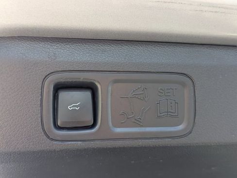 Used 2023 Ford Expedition Max Limited image 14