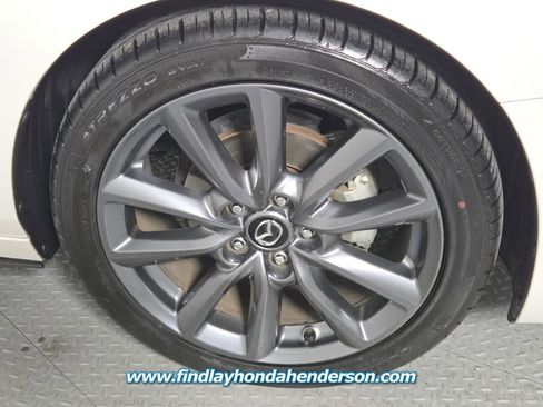 Used 2020 MAZDA MAZDA3 Hatchback image 12