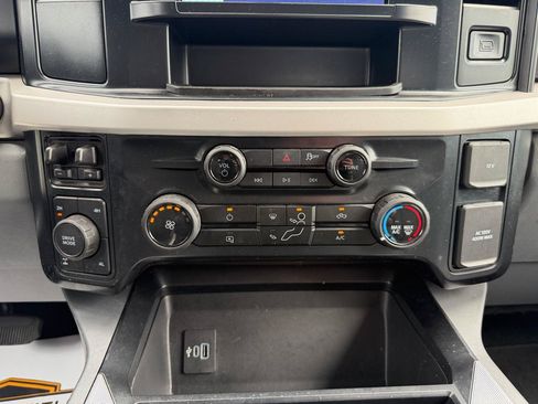 Used 2025 Ford F250 XLT w/ FX4 Off-Road Package AWD/4WD image 23