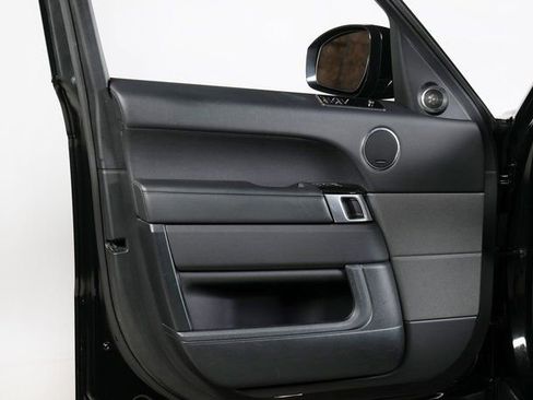 Used 2018 Land Rover Range Rover Sport HSE image 26