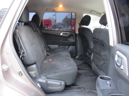 Used 2013 Nissan Pathfinder SV image 20