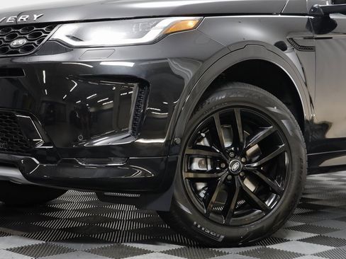 New 2025 Land Rover Discovery Sport S image 3