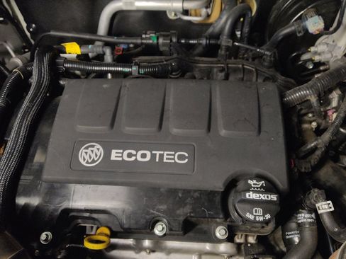Used 2015 Buick Encore Convenience FWD image 30