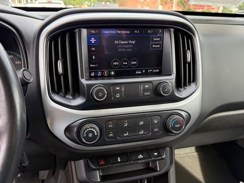 Used 2020 Chevrolet Colorado LT AWD/4WD image 19