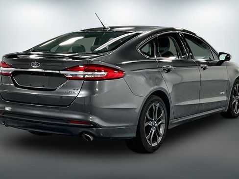 Used 2018 Ford Fusion SE w/ Equipment Group 601A image 7