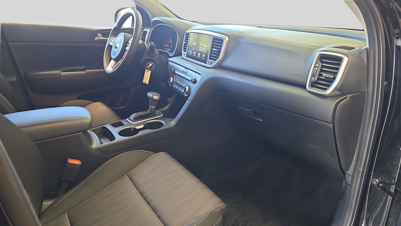 Used 2022 Kia Sportage LX AWD/4WD image 16